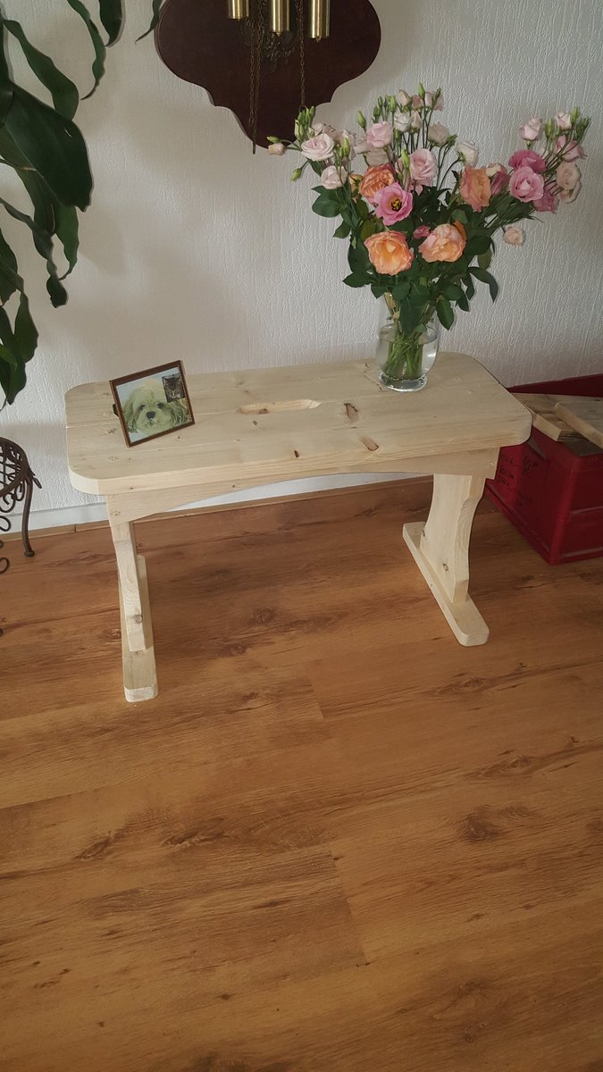 CollensCor's tweet photo. Krukje /bankje Caroline is af https://t.co/84HGPlhsoY
