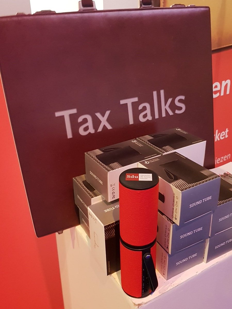 Tax Talks abonnees, kom een gratis sound tube ophalen bij de <a href="/Sdu/">Lefebvre Sdu</a> stand!