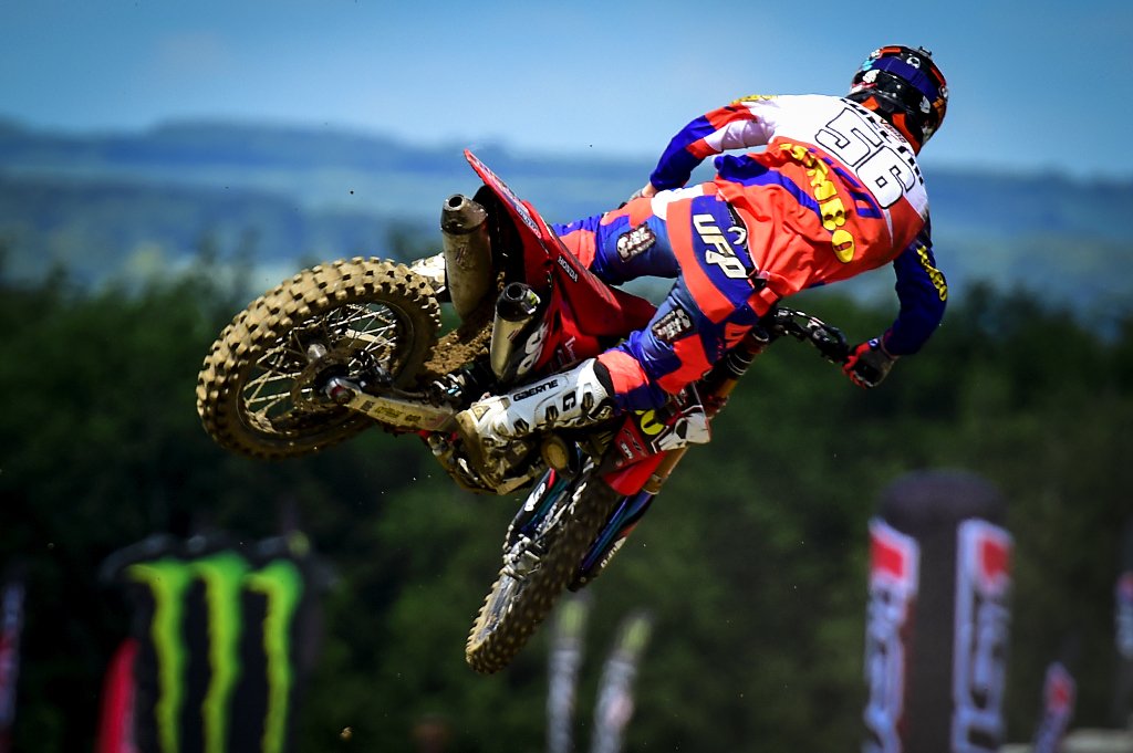 mxgp's tweet photo. This weekend's MXGP-TV Studio Show will host special guests Marshal Weltin, Christophe Pourcel, and Marincq Bevoerts from the Kemea Yamaha Official MX2 Team! What do you want us to ask? Comment with your questions! #MXGPFrance #AskMXGP https://t.co/BGuJx37c8v