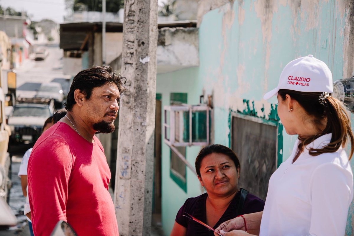 ijanell's tweet photo. Visitamos la Col. Jardines compartiendo las propuestas que le pondrán las pilas a campeche, como el plan de pavimentación y embellecimiento de colonias, mejora de parques y plazas públicas de barrios, colonias o fraccionamientos. Nuestro Municipio será #Incomparable #Claudio2018 https://t.co/qXJZQ6cZjO