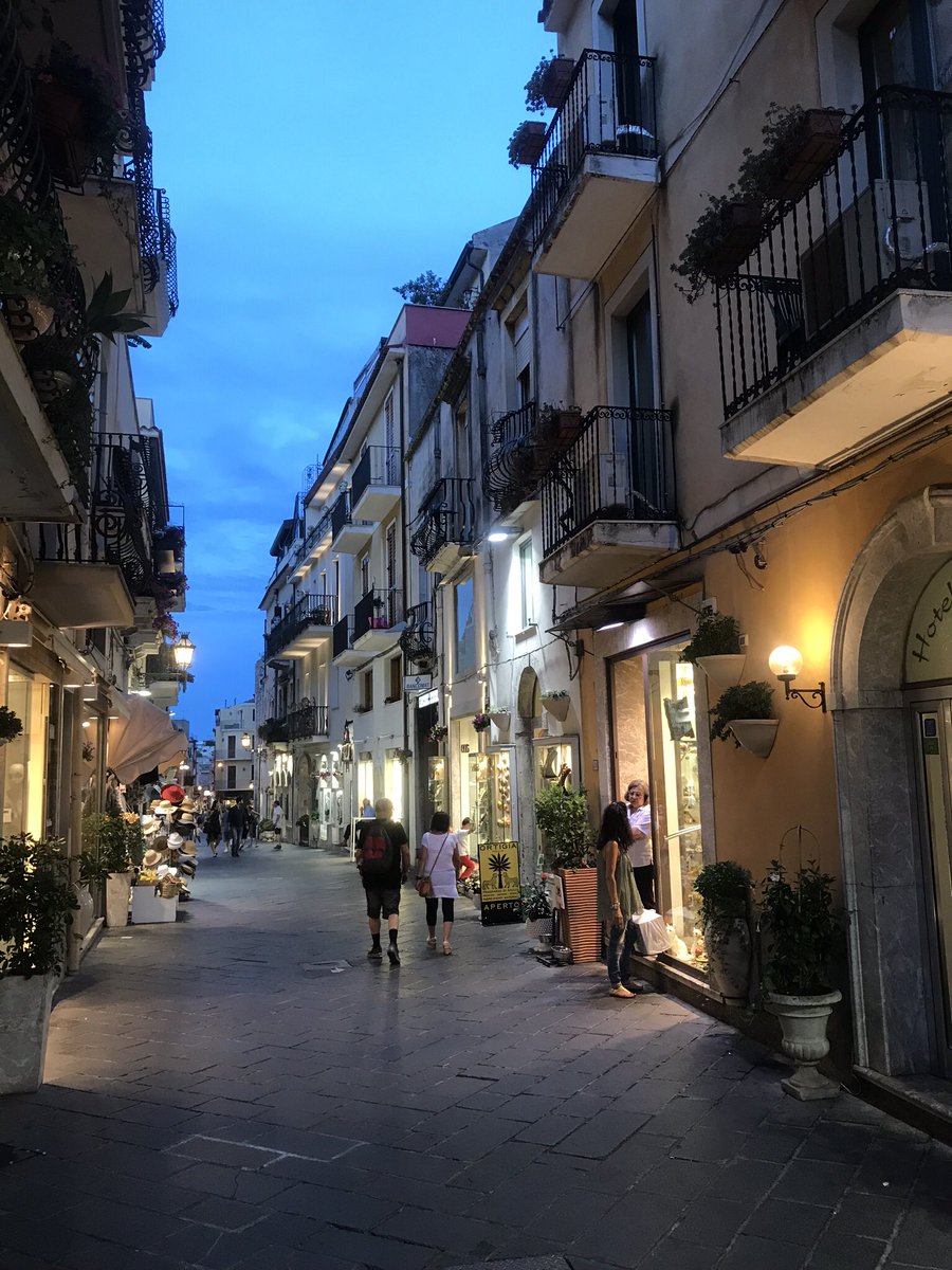 SamuelJBallard's tweet photo. Beautiful dinner in Taormina on final night of #ITT2018. Great few days and glad we got to introduce @ABTAMagazine to the travel industry! #lovemyjob https://t.co/iLytaqQ7uw
