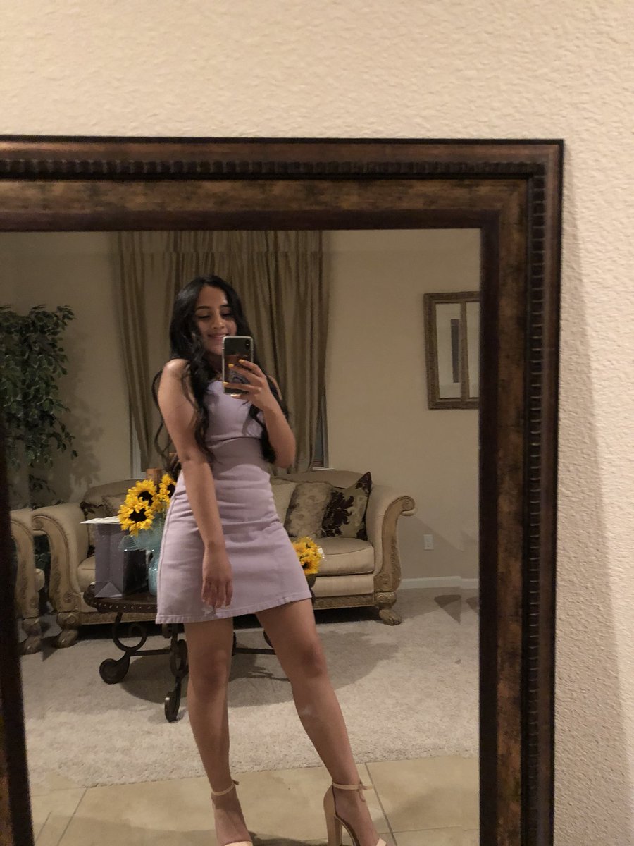 angeliamjayne's tweet photo. Wow I look so cute :’( https://t.co/1TsyDL9P0F