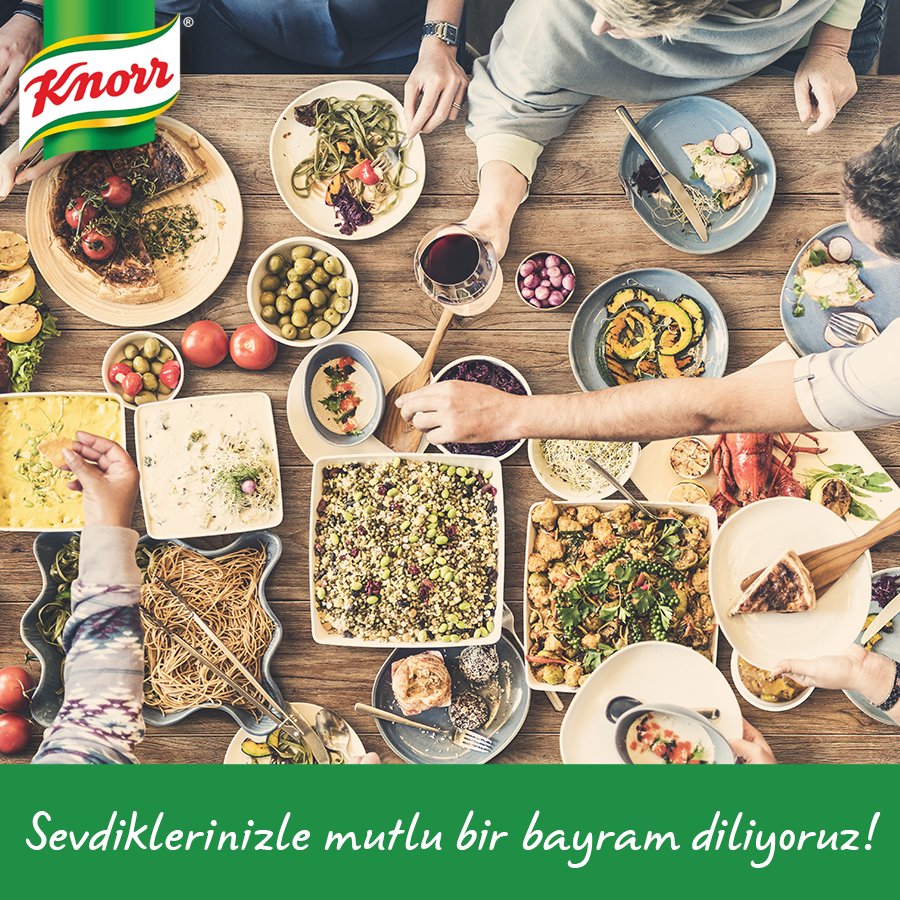 Eski bayramları aratmayan, sevdiklerinizle geçireceğiniz mutlu bir bayram dileğiyle. Haydi, herkes sofraya!