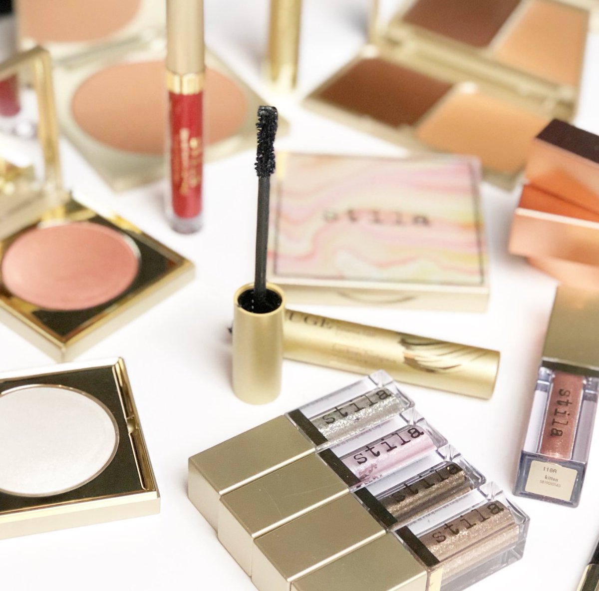 Follow <a href="/StilaUK/">Stila UK</a> and RT 🔄 to be in with the chance of ⚡️winning⚡️ our #NationalBestFriendDay giveaway!
We’re offering one of YOU the chance to win any single Stila product of your choice for you AND your best friend! 👯‍♀️✨

Ends 11.06.18, 8am, UK Only. T&amp;Cs apply.