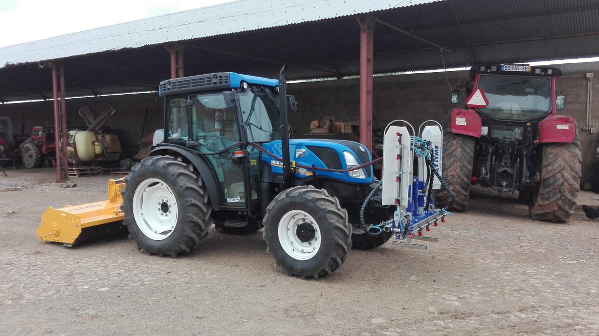 teyme_agritech's tweet image. Entrega de Barras Interfilas de la mano de nuestro distribuidor Fialho Correia e Lampreia en Beja, Portugal 🇵🇹 ¡Disponemos de más de 15 modelos de barras! 🔝 #herbicidas #smartspraying #teyme