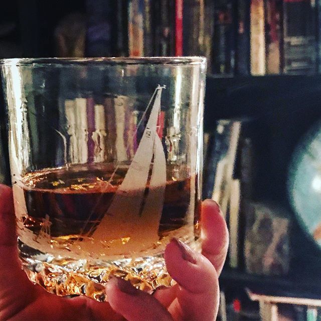 lindemanntara's tweet photo. After an amazing evening with colleagues, the reality sets in. While I’m no pollster, I predict this amount of bourbon the ideal candidate to see me through the next four years. #onpoli #onelection2018 #bourbonnakeseverythingbetter https://t.co/szldXLC5kG https://t.co/tdZXM6LA1M
