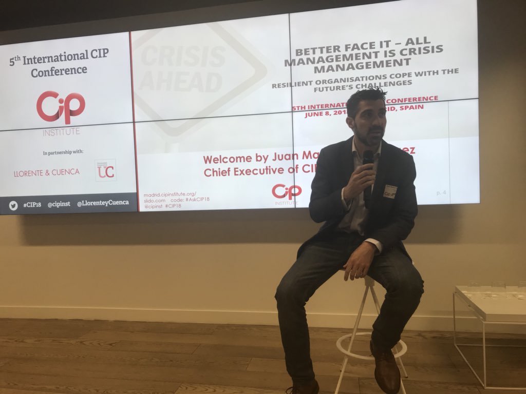 Luis Serrano 🐺 tweet media