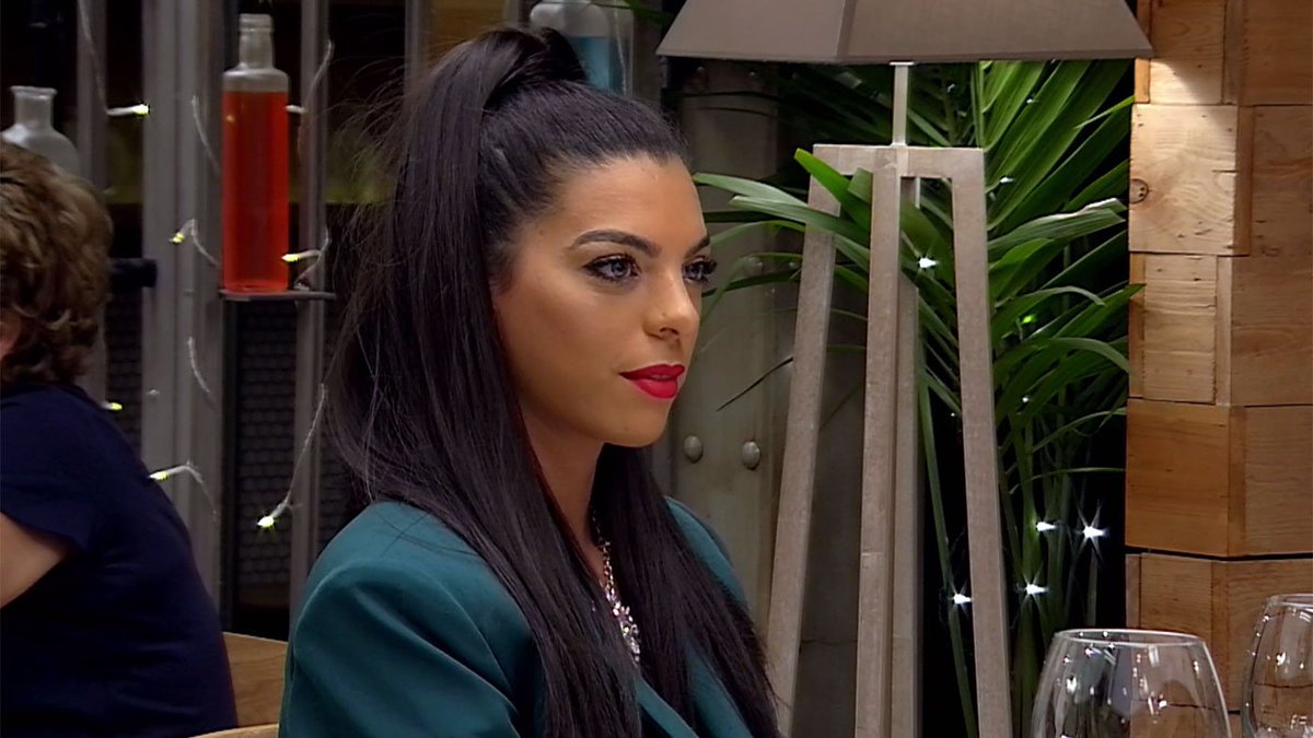 MedInfinityES's tweet photo. Ana Anginas, de 'Mujeres y Hombres', busca de nuevo el amor: “Quiero un hombre serio". Y la cena no irá nada mal... 😍 #FirstDates660
https://t.co/zHNPqYTzlm https://t.co/Hh3xdPLRYa