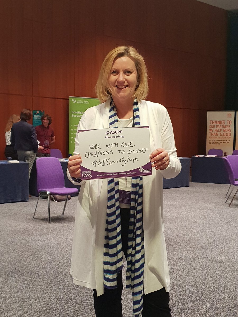 AlzScotCPP's tweet image. Elaine Hunter shares her #oneweething #AlzScot18 @elaineahpmh #AHPconnectingpeople