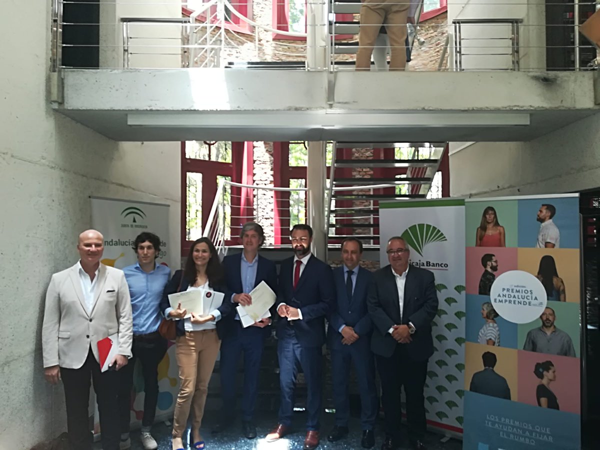 aemprende's tweet photo. 🏆Sistemas de Inteligencia de Negocio SL (#Predictiva), ganadora categoría #CREA y #MUUGLU2012 SL ganadora categoría #CONSOLIDA en #PremiosAEmprende #Málaga. ¡Enhorabuena a finalistas y ganadores! @cademalaga @vodafone_es @ProgramaMinerva  @extendajunta @EspacioJovenUni https://t.co/RbMPiVMN42