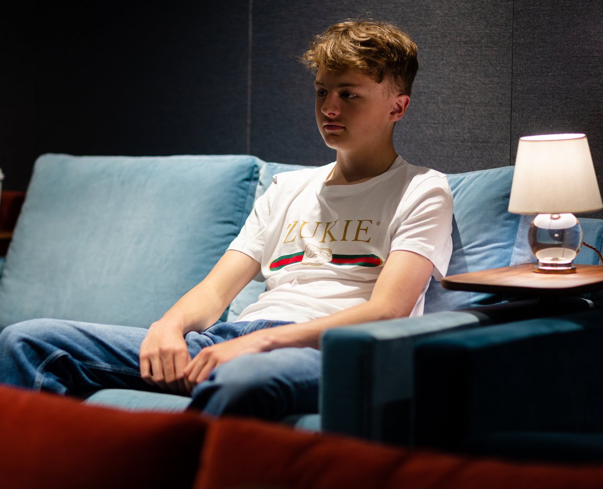 For the times you wanna relax on the sofa in style... 🛋😴

Grab your <a href="/zukieclothinguk/">zukie</a> tees >> goo.gl/AQbaak