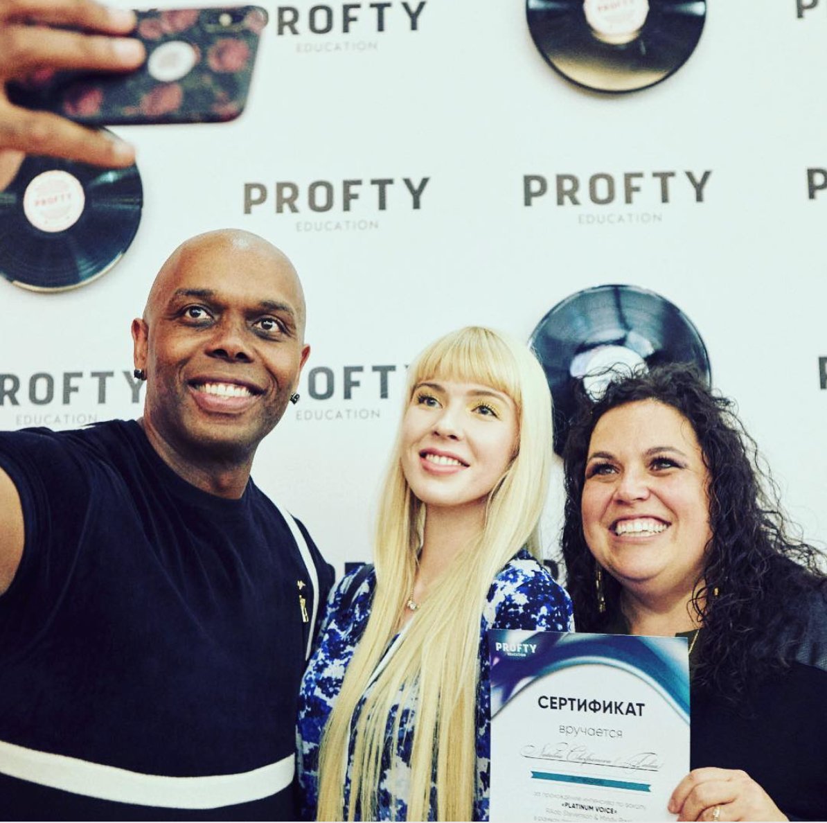 iamalphadiva's tweet image. #ProftyEducation I’m looking forward to working with incredible @TherealRAab this summer 🎶💛✨🎧🎙🎼

I’m sure it’s gonna b overwhelming like #PlatinumVoice workshop was with amazing @MindyPack! 🌟🦋🌟

#Profty #RAabStevenson #MindyPack #Taliia #TaliiaBand #TaliiaMusic