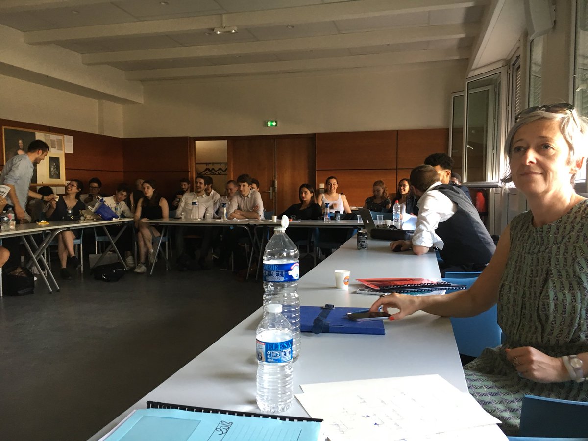 <a href="/genBologne/">Génération Bologne</a> groupe force de frappe numérique #soutenance #master1 #communication#politique et #publique <a href="/UPECactus/">UPEC</a> <a href="/salle421/">Salle 421</a>