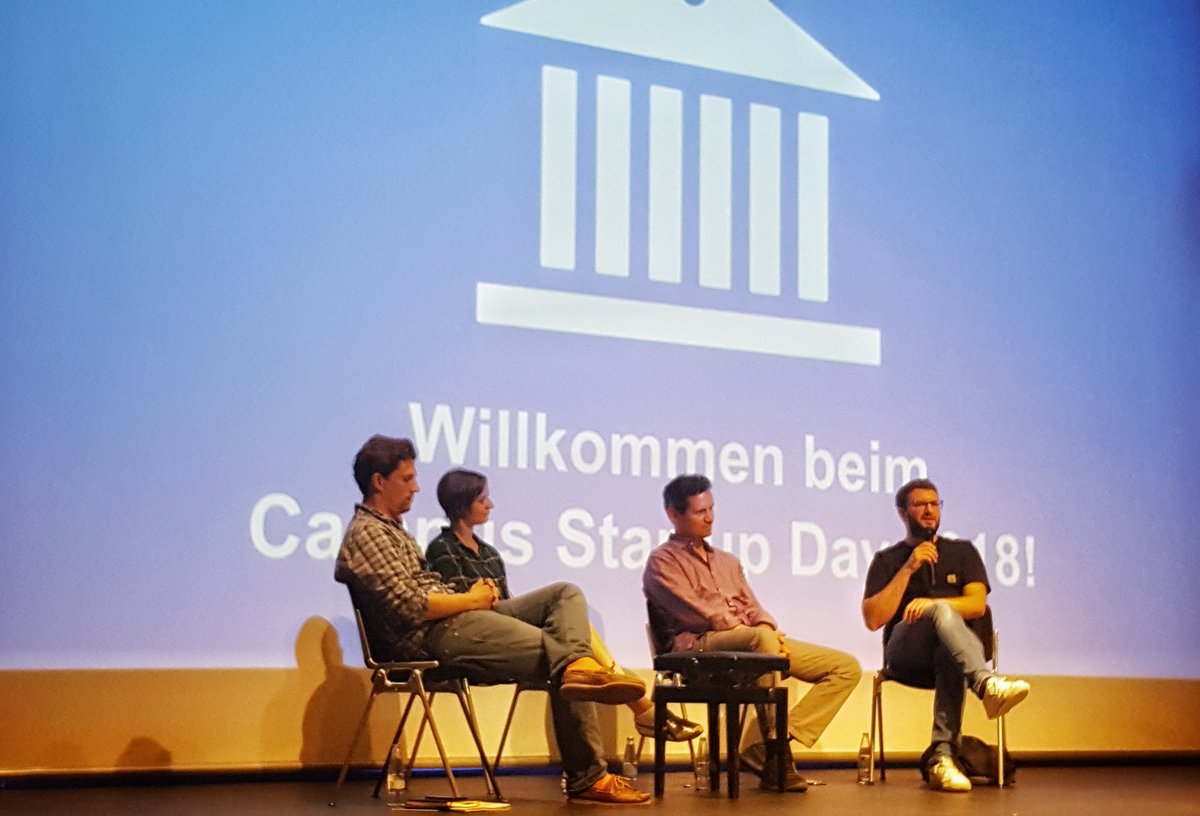 Mairim1307's tweet photo. 💙 Vermischung von Arbeit und Vergnügen am Campus Startup Day Ich mach ein Päuschen und hör mir die Keynotes mit @tohrmann, @kaibuehler und @h_porschen an 😁 #studentlife #keynotes #getthisstarted https://t.co/9UalceNgnK