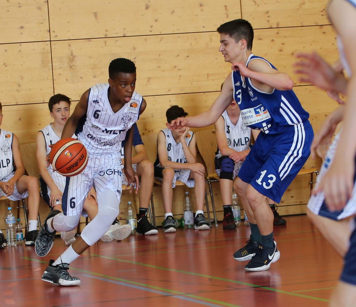 🏀⛹️🚐 Die Wochen der Vorbereitung sind zu Ende! Morgen beginnt für unsere JBBL- und NBBL-Teams die Qualifikation für die kommende Spielzeit in der <a href="/dieNBBL/">dieNBBL</a>. Die Vorschau zum Wochenende: bit.ly/Quali2018

#BockaufBasketball #JBBL #NBBL #Season1819