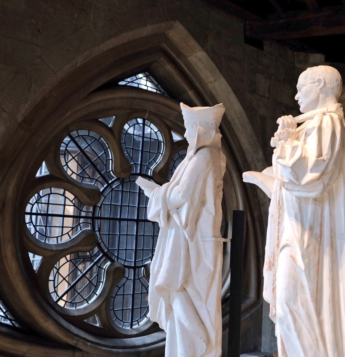 ClarenceHouse's tweet image. Today The Queen, accompanied by The Prince of Wales, opened The Queen's Diamond Jubilee Galleries at @wabbey.

The new galleries are set more than 16m above the Abbey's floor and will display 300 treasures from @Wabbey's collection, spanning its 1000 year history.