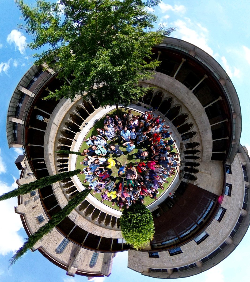 carlospsig's tweet image. #siglibre2018 Foto de familia 360°.