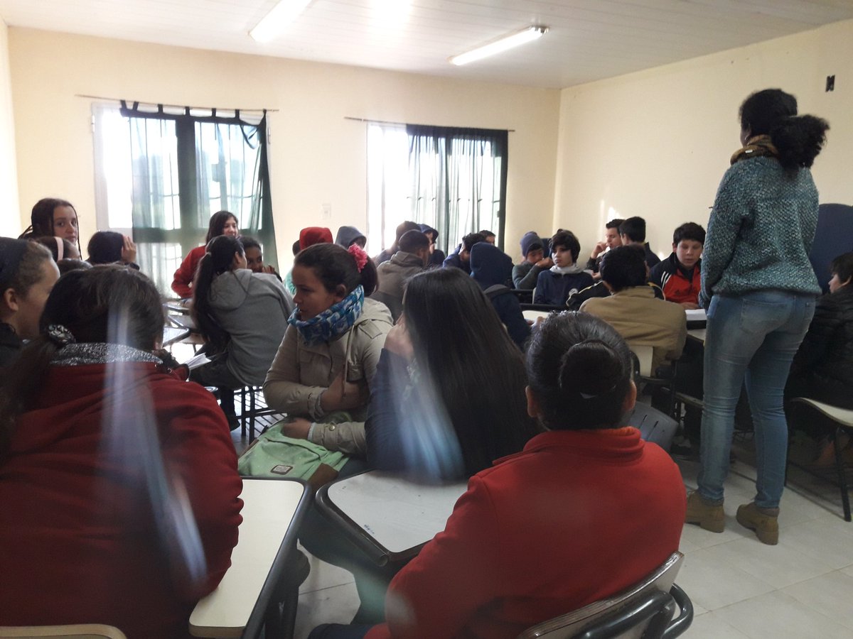 impulsa_CL's tweet photo. [Ahora] talleres en Escuela Técnica Zona Norte @MIDES coordinado CON inmujeres @inju_uy @Voluntariosimp @luchonunez07 @yisela_araujo @barreto_vir @stecheraoficial https://t.co/2BGy5Ae06C