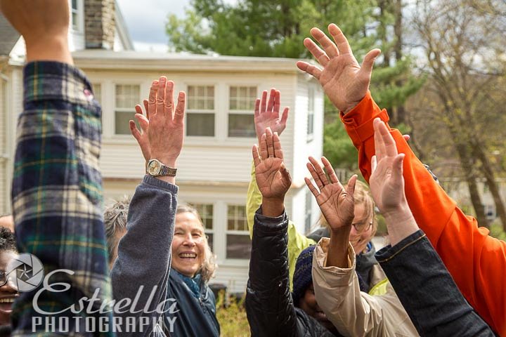 MySproutChange's tweet photo. Good morning, sunshine! π #TGIF
Only 2 days away from our #NoDig #Garden: Companion Planting workshop @Heartwell_Inst!
THANK YOU π Get Growing Gardens for donating #organic seedlings!
Register: https://t.co/hbI9BXoh1N
#SproutChange π±
#ShopWoo #WorcesterMA #DIY #Climate https://t.co/LPQwwxZeUP
