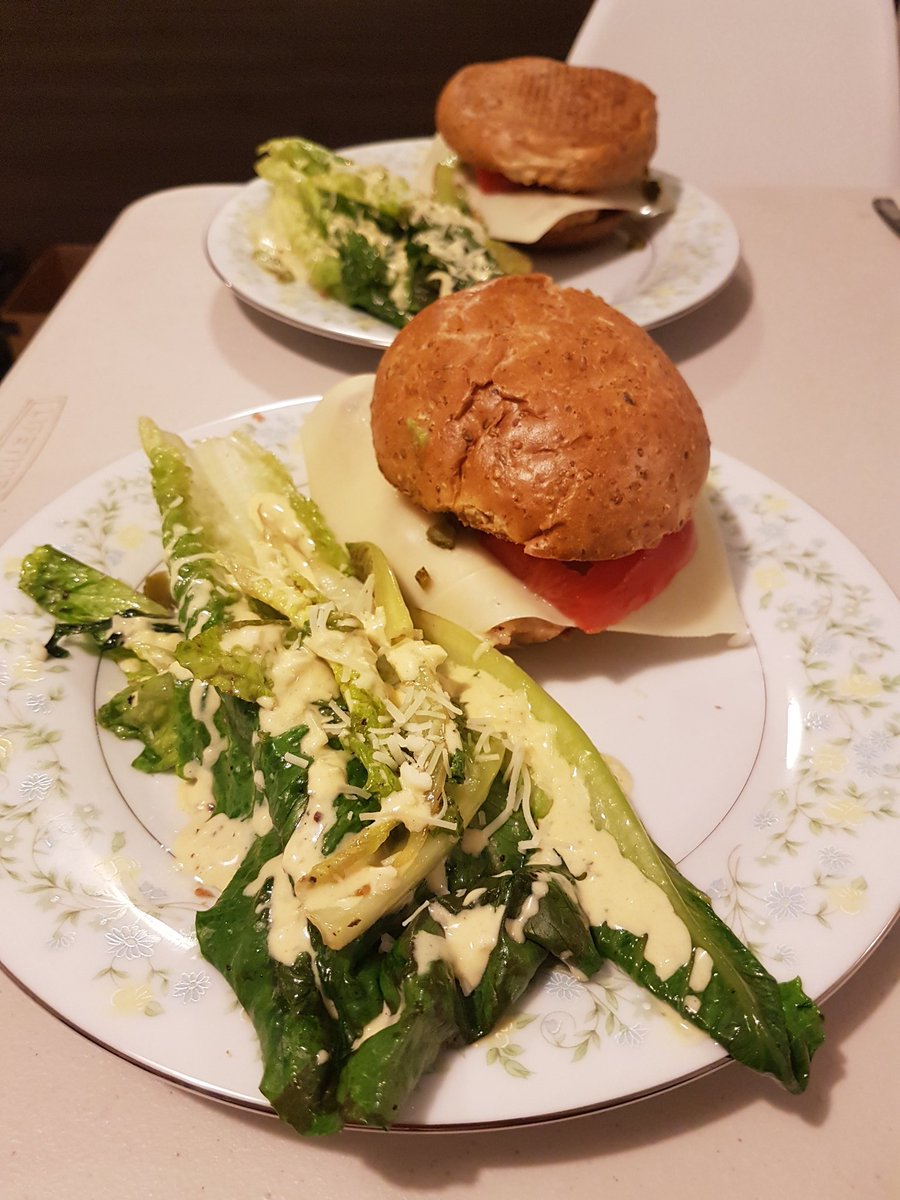 Carmk25's tweet photo. Lemon Marinated Pork Burger with Grilled Caesar Salad. @missfreshinc #jckitchen https://t.co/Rlf11mWgMT