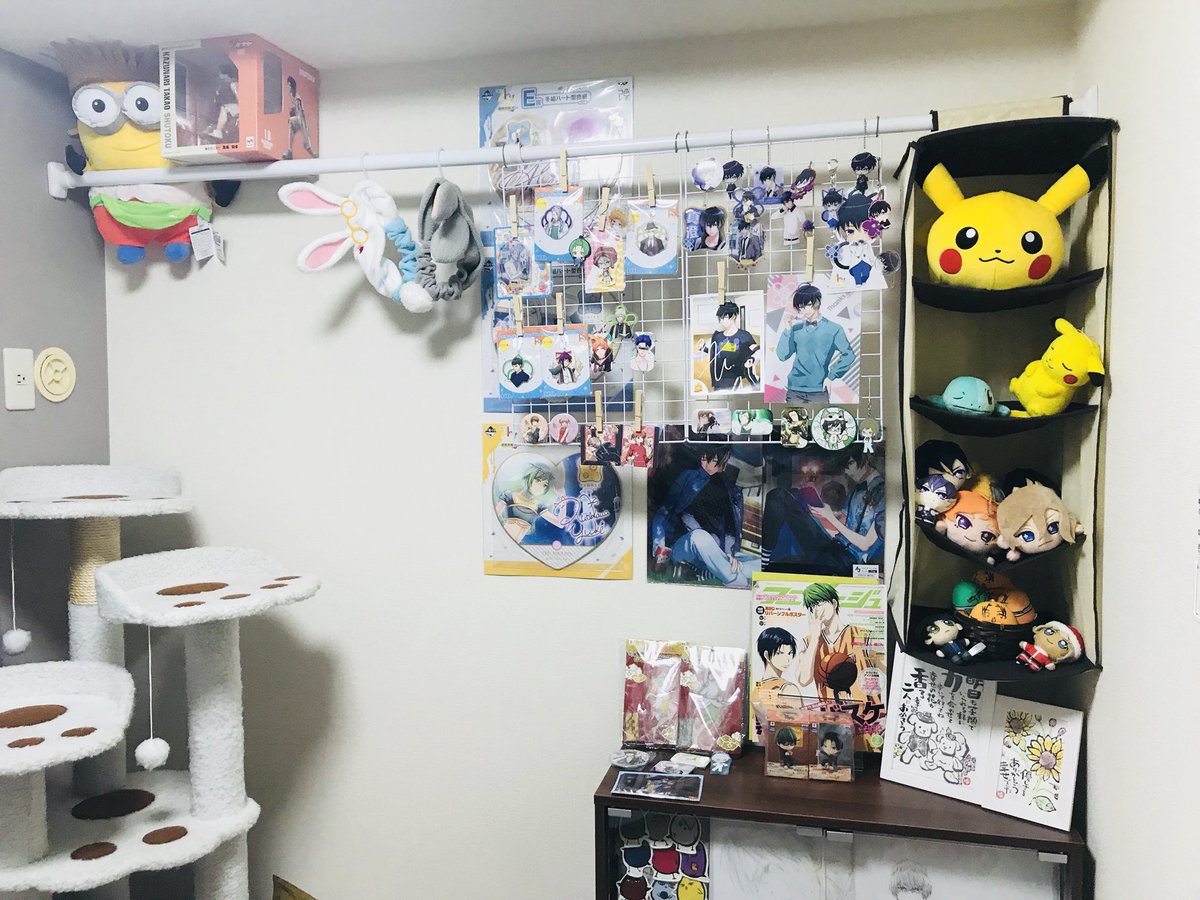 Achi ダイエット期間 Na Tviteru 食器棚とオタク部屋ができました 食器棚は百均の道具で颯ちゃんが作ってくれました いい感じー オタク部屋の本棚は 最上段は黒バスのホモ本が入ってて綺麗に隠されてます 笑 最下段は丸見えwww Achi ダイエット期間 Na Tviteru 食器棚とオタク部屋ができました 食器棚は百均の道具で颯ちゃんが作ってくれました いい感じー オタク部屋の本棚は 最上段は黒バスのホモ本が入ってて綺麗に隠されてます 笑 最下段は丸見えwww