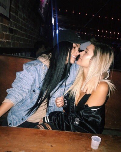 Watch girls on girls's leaked NSFW photo on TwXstars