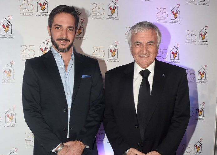 Participamos con <a href="/ZinClaudio/">Dr. Claudio Zin</a> del 25 aniversario de la <a href="/CasaRonaldAr/">Casa Ronald Argentina</a> Felicitaciones por la gran labor por muchísimos aniversarios más!