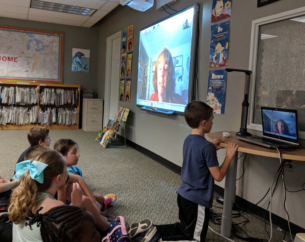 Gr 2 <a href="/GainfieldSchool/">Gainfield School</a> Ss get research tips from the amazing <a href="/mstewartscience/">Melissa Stewart</a>  #geslovesscience