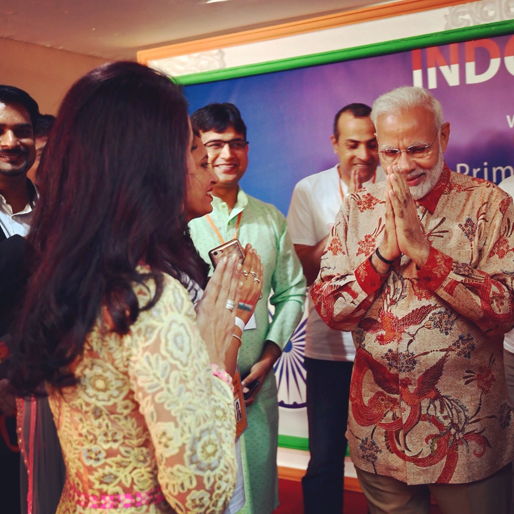 ShantiTolani's tweet image. Our “Thank You” to each other at the end of the day. 

A simple gesture that makes our Prime Minister of #india Shri @narendramodi even more special to me 

#nowordsforthis #modiinjakarta #modiinindonesia #primeministerofindia #jakarta #Indonesia