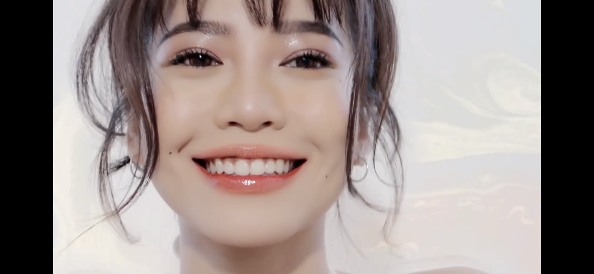 使用人b子 メイクが上手いbeauty系youtuber 海外編 Sichen 正直1万人も登録者いるから知ってる人多いと思う アジア系の顔立ちなんだけど 海外のメイクとアジアのメイク を足して2で割った感じのルックを作るのが上手い がっつりメイクなん