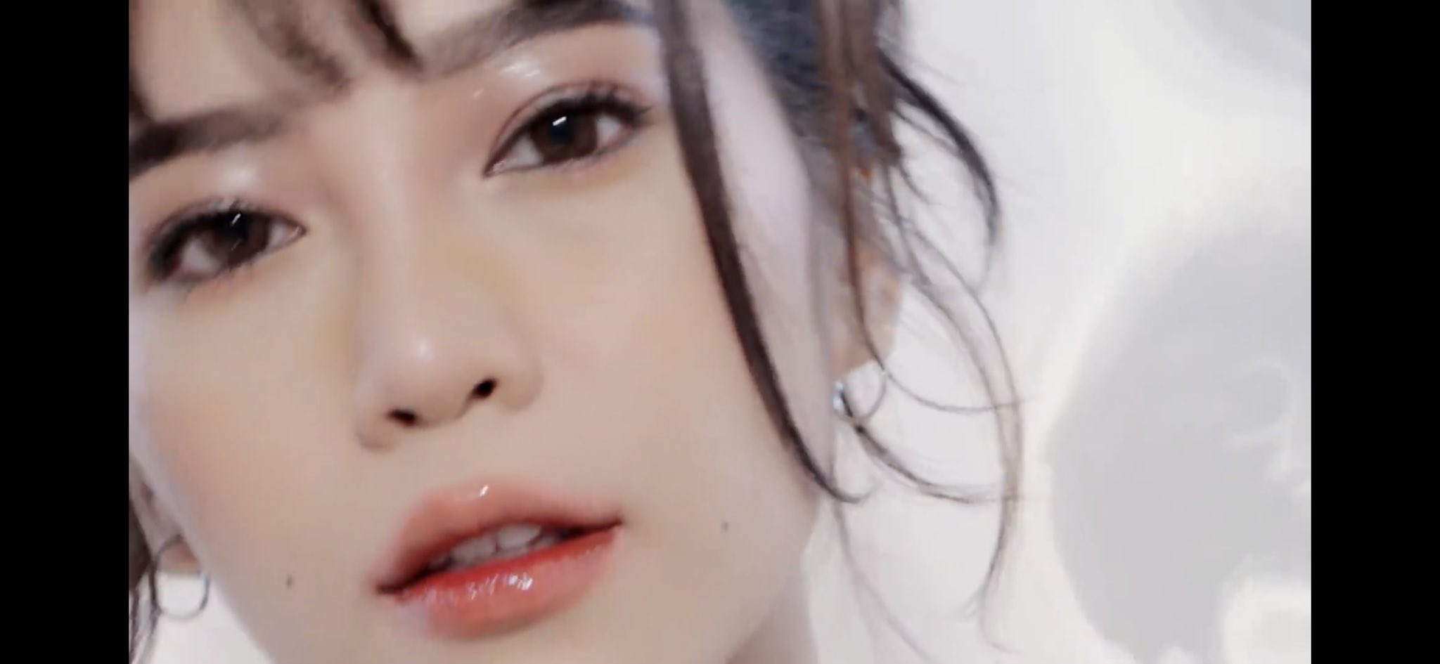 使用人b子 メイクが上手いbeauty系youtuber 海外編 Sichen 正直1万人も登録者いるから知ってる人多いと思う アジア系の顔立ちなんだけど 海外のメイクとアジアのメイク を足して2で割った感じのルックを作るのが上手い がっつりメイクなん