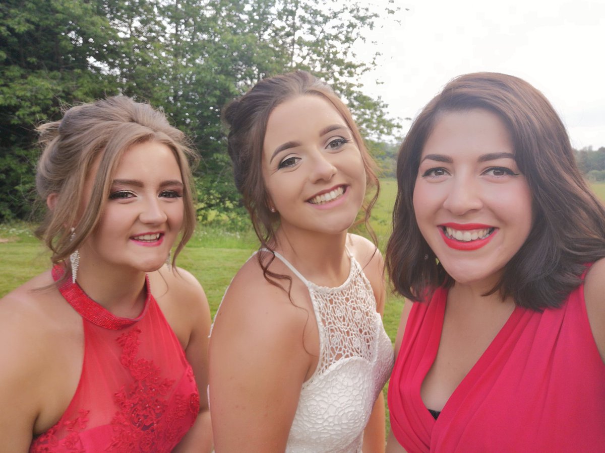 msmodernstudies's tweet photo. A great night celebrating @CumnockAcademy prom. Everyone looked amazing, @Dumfries1754 was a beautiful venue and the prom committee did an excellent job ๐ Congrats #Classof2018 #ModernStudies #AHModernStudies #DreamTeam #HigherModernStudies #prom https://t.co/jLHhR0l4j3