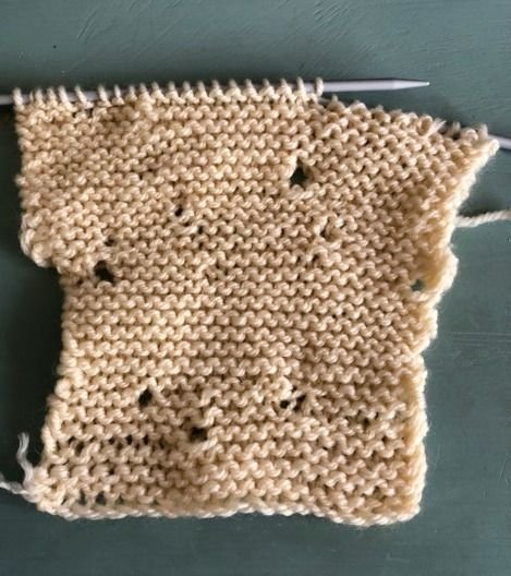 StayAtHomeMum's tweet photo. Even though my 'masterpiece' may look like it's been poked with a porcupine a few times, I can now knit! I've been learning to knit over the past few weeks with the help of #CreaCrafts
Read more on how easy it is with the help of CreaCrafts below!
https://t.co/FKWDLEtBG1 #Collab https://t.co/JUAS1Hmt34