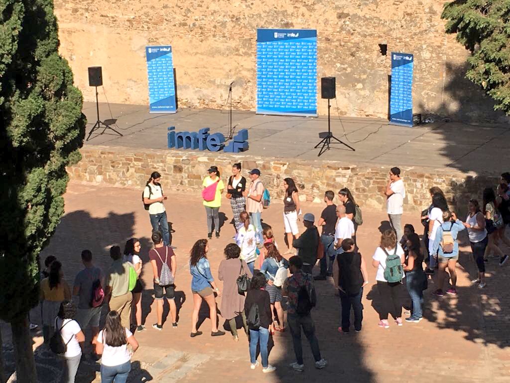malagaimfe's tweet photo. 🏃🏽♀️🏃🏻 Grupos de trabajo y aventura preparados, listos... ¡YA! #EscapeCastle 🏰 #malagafunciona https://t.co/XM9gOta8QR