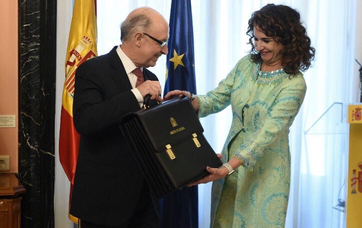—De piel de autónomo, ¿le gusta?
—Preciosa.