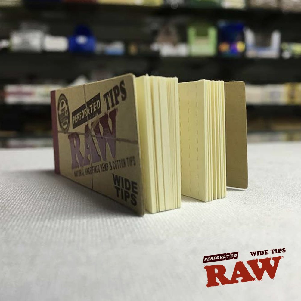 papelrawespana's tweet photo. ¿Todavía no has probado nuestros #WideTips? ¿¿Estamos locos?? 😵
🤟 Son mucho más fáciles de agarrar.
🤟 Permiten sacarle el máximo provecho al canuto.
🤟 ¡Y no te quemas los dedos!
Y para colmo, orgánicos. ¿Ya te has convencido? 👉 https://t.co/kxJzWHxLQd https://t.co/V3MNwwsmic
