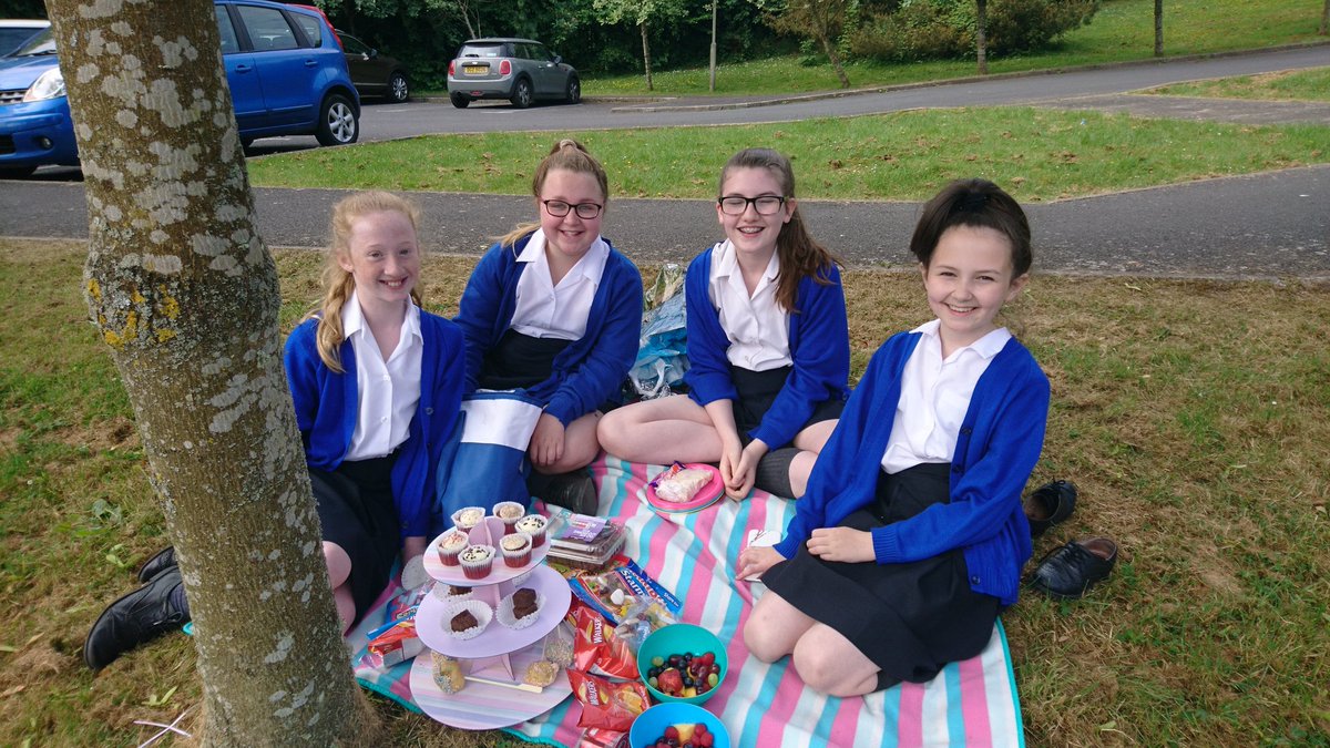 department_he's tweet photo. Another fine picnic morning 😁 https://t.co/ajXvY6w1NP