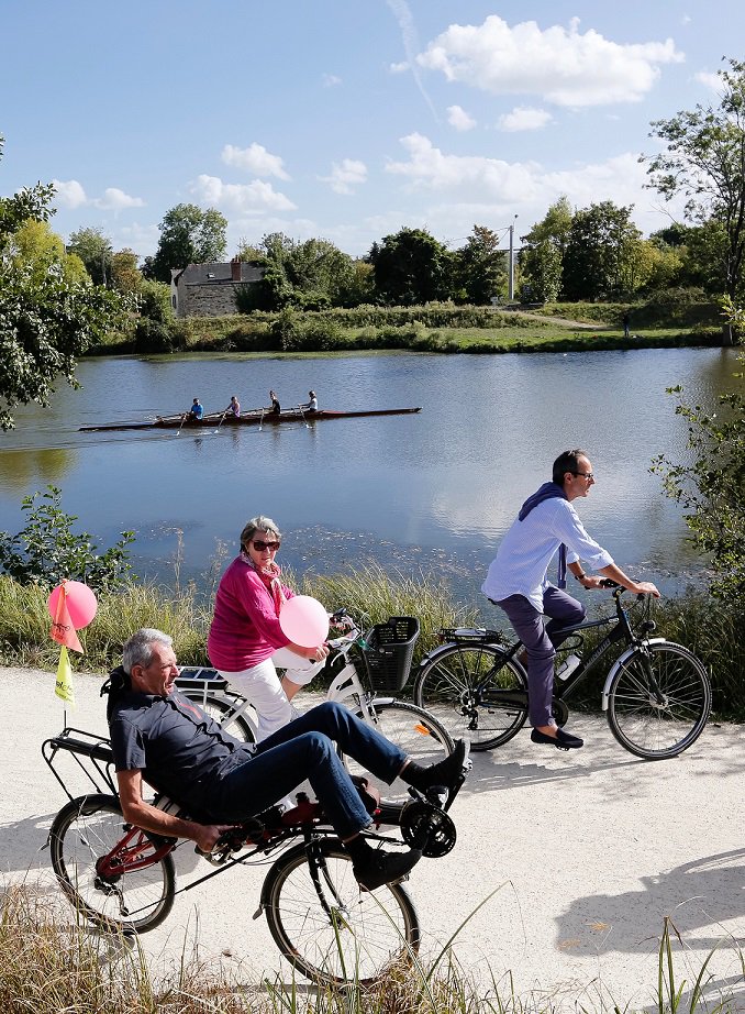 metropolerennes's tweet photo. Année de la #Vilaine : un programme frétillant de passion! Croisière musicale, pique-nique géant, balades, rencontres avec les maraîchers de la vallée… Découvrez le programme d'#animations dans #Rennes Métropole magazine > https://t.co/lYQSxJmNW7 https://t.co/HPzOdgAIg8