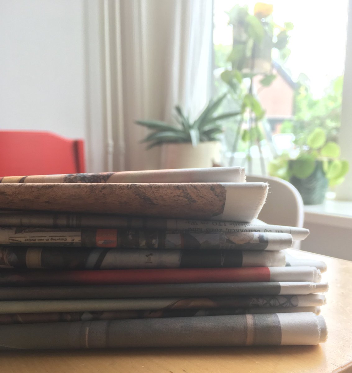 Vrijdag is mijn vrije dag en dat betekent eigenlijk politieke dag, eerst maar eens door de stapel kranten worstelen die zijn blijven liggen #AlkmaarseCourant #Langedijk @LangedijkGLinks