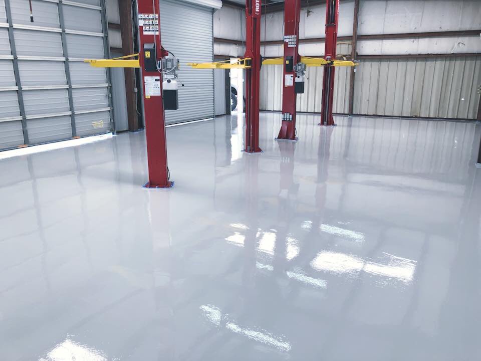 DCConceptsDFW's tweet photo. Phase #2 @kingpin_autosports 🔥
Check out Geaux Concrete Concepts for all your coating needs over in Louisiana!! 
We’ve taught them how to install our products, and we can teach you too! 💵💰💵 

#ManCaves #Shops #Garages #DIY #DistinctiveConcreteConcepts #Epoxy https://t.co/H485zbnTnh