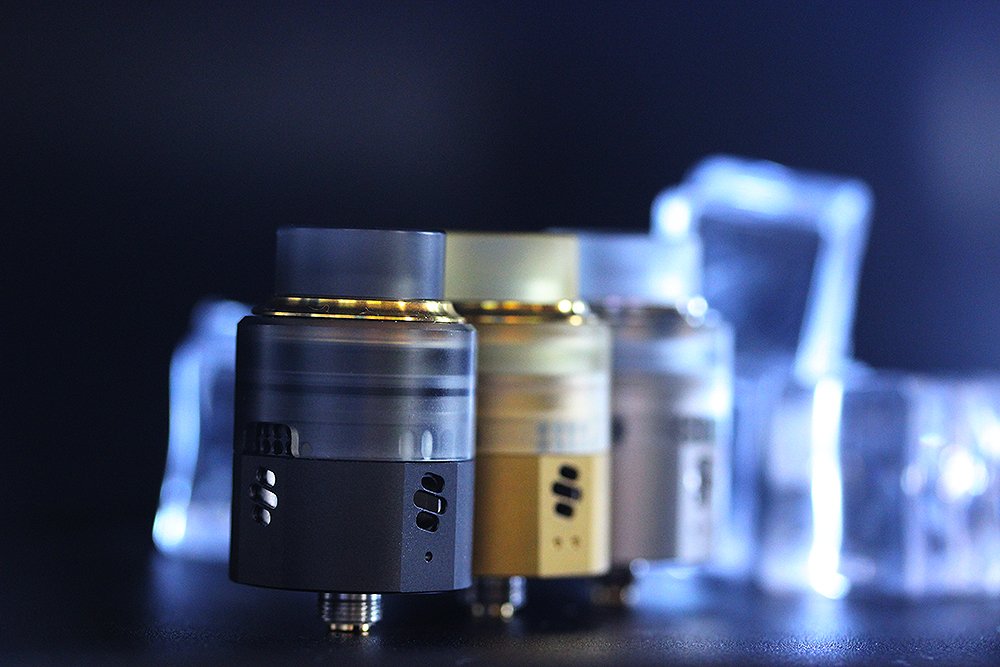 VapeflyOfficial's tweet photo. #Wormhole RDA 24mm cloud chaser, with dual &amp; single coil, side &amp; below airflow control.

#vapefly #singlecoil #dualcoil #couldchasing #cloudchaser #bornforflavor #vapelife #vapelyfe https://t.co/JIhSmHbQn3