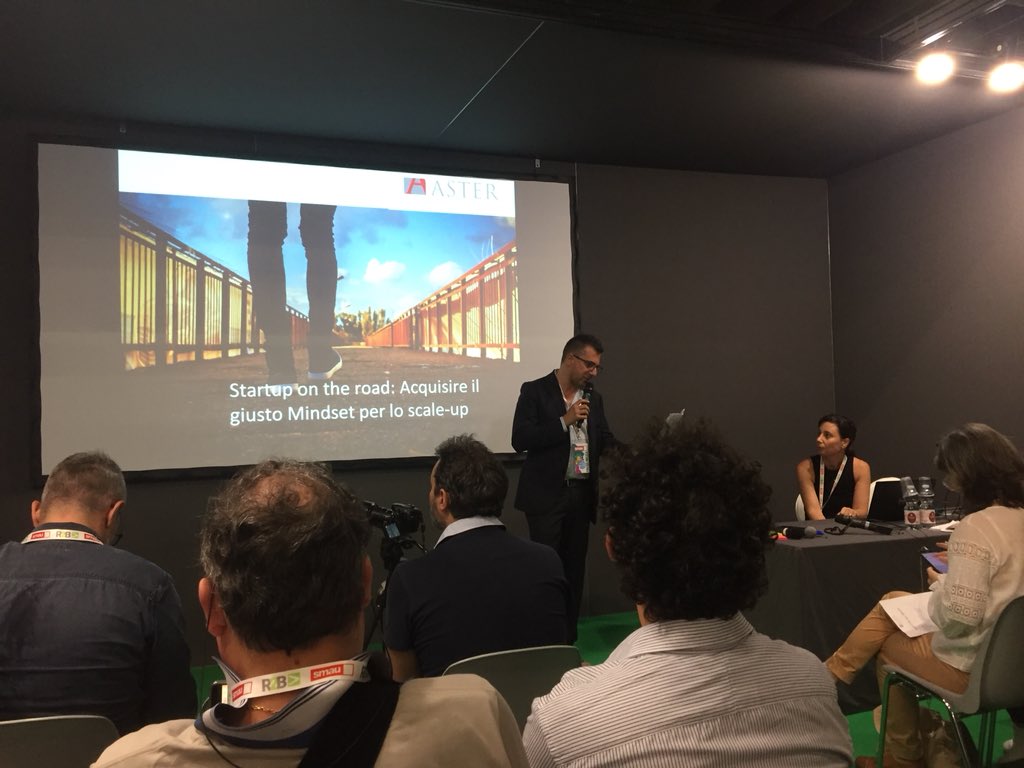 Inizia il percorso startup o the road #R2B2018 con #Aster