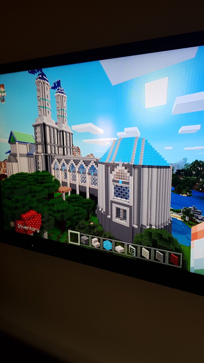 RobertTBradley's tweet photo. My girlfriend and I built a @Minecraft palace we love it. Any tips from the world on how to improve it would be awesome #MinecraftBuildDay #minecraftbuilds #Minecraft https://t.co/qrueDYXqBF