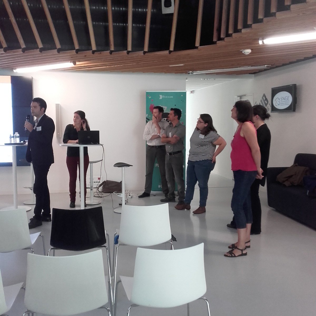 HubCreatic's tweet photo. Rencontre autour de l’innovation aujourd'hui au @HubCreatic  avec les @Creatic_44 et le @REAtlantique  pour la semaine #supporteursCréation44 Témoignages d’entrepreneurs &amp; parcours de porteurs de projets d’innovation @HelloMeyko  @IZIdone #guider dans l’écosystème de l’innovation https://t.co/wof3OA5FNL