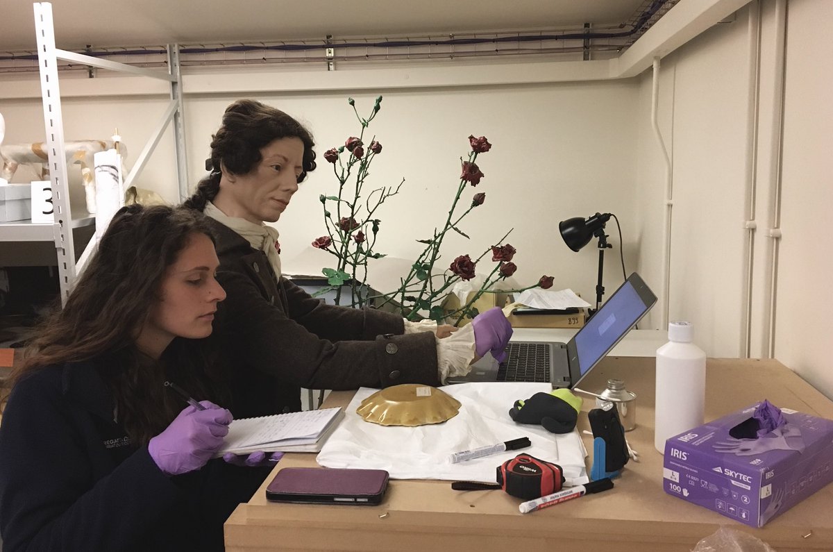 alistair_fenn's tweet image. Day ?? in the stores @RobertBurnsNTS and we’ve found our newest #ProjectReveal South West member, he’s a lot quieter than @Rachel_With_AnE which has been nice #silenceisgolden #newestmemberofthepurplegloveclub

@NTSCollections 
@AliceMaraner