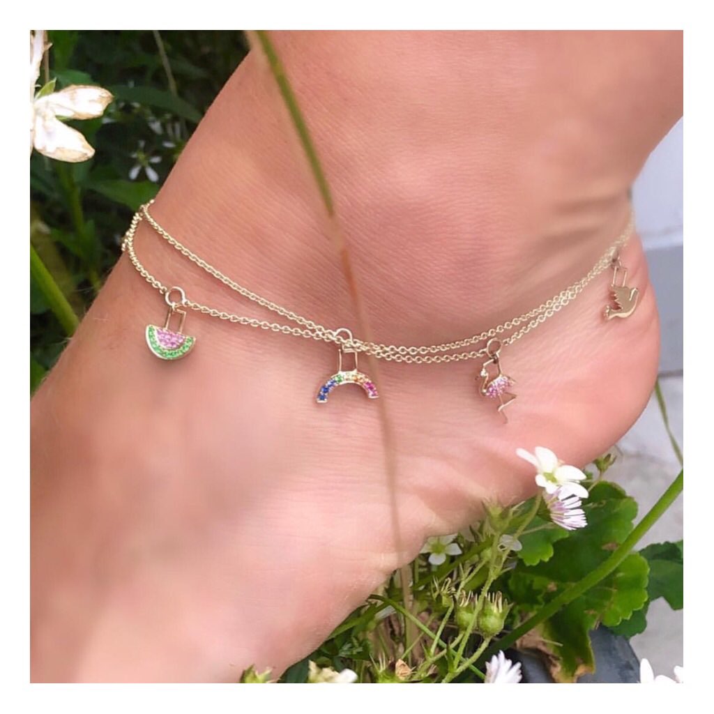 Get them anklets out 🌈 We love this one by UK based @robinsonpelham #jewellerylove #thejewelleryrm #greatdesign #rainbowwave #coloursplash #summervibes