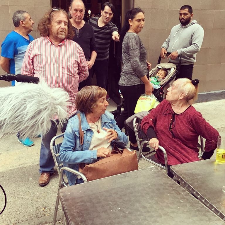 patiodepinzas's tweet photo. Continuamos con la grabación de nuestro #documental colectivo en #Torrero y cada dia estamos más enamorados de sus vecinas y vecinos. Somos "Torreristas" https://t.co/BMrcmmHwH5