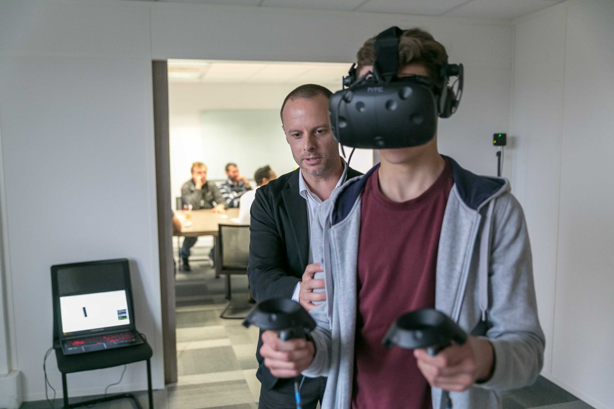 preventirisk_f's tweet image. Découverte de #Yourescue la sensibilisation de secourisme en réalité virtuelle pour #CEGELEC à l&apos;occasion de leur convention sécurité :)
#VR #secourisme #virtual #realitevirtuelle #rueilmalmaison #Paris #IledeFrance