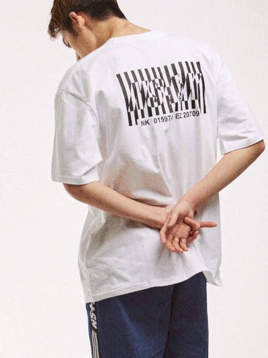 xu_laforet's tweet photo. 💜NASTY KICK💜

〔 NEW 〕
FANCY LIPSTICK TEE ¥4,800
・
・
🛒 https://t.co/yL4EMyioYv

〔 NEW 〕
BARCODE TEE (Black/White) ¥5,800
・
・
🛒 https://t.co/aHNW2YNBUd… https://t.co/hu9CvQpcrI