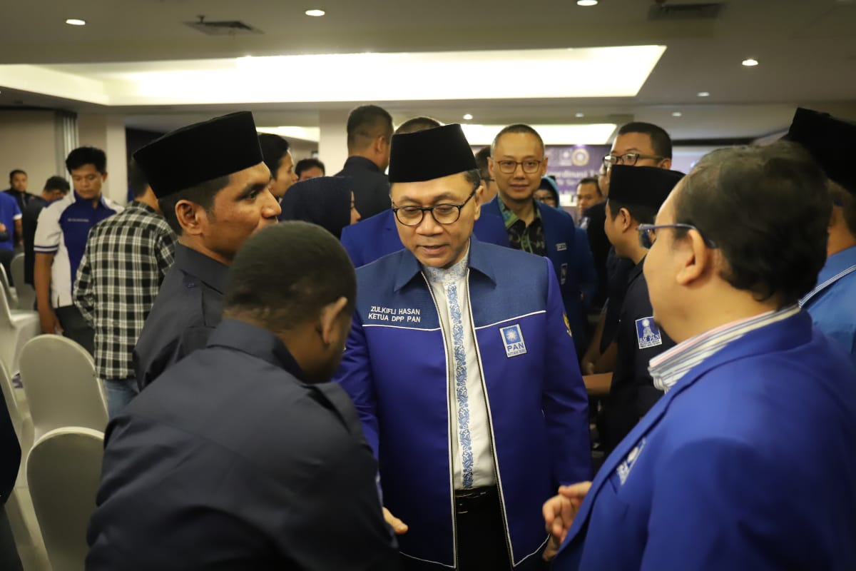 Official_PAN's tweet photo. Terimakasih Ketua umum PAN @ZUL_Hasan yang sudah menyempatkan diri ditengah-tengah kita di acara Rapat Koordinasi Teknis KPPN-KPPW PAN Se-Indonesia.
#PANOptim12 https://t.co/AwgyaquLxn